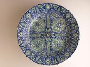 Cypress Tree Decorated Ottoman Pottery P1000592